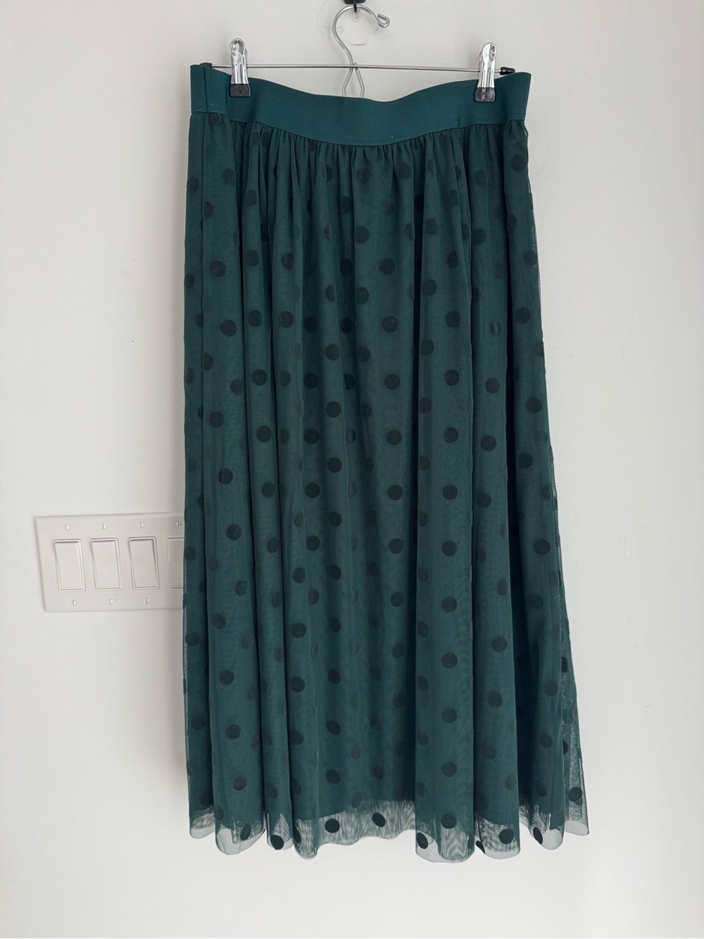 Boden Isabella Tulle Midi Skirt
Green/Black, Spots Size 12R NEW - Picture 5 of 11